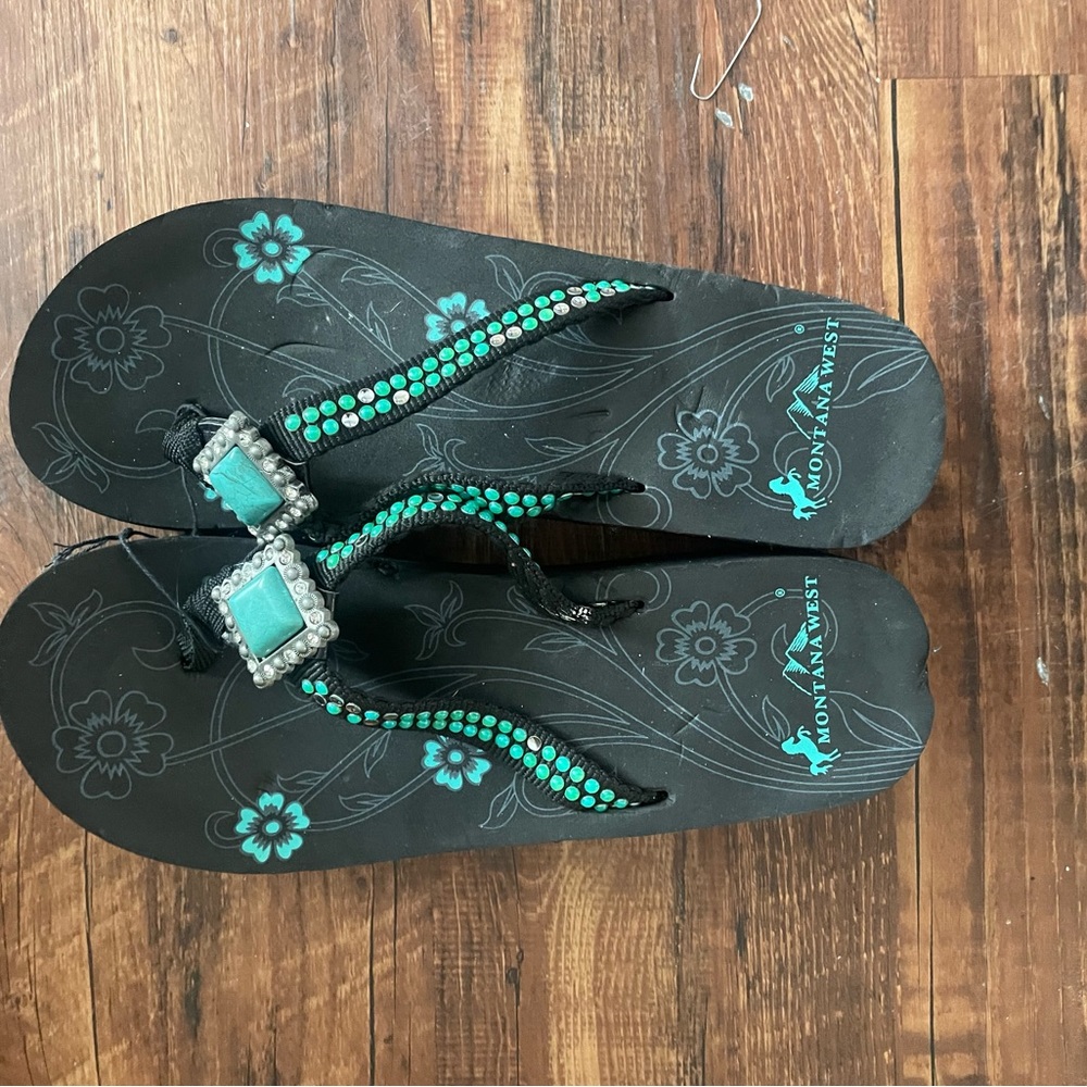 Montana west flip flops